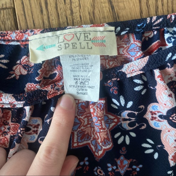 70s Inspired Patterned Shift Dress - Picture 4 of 4